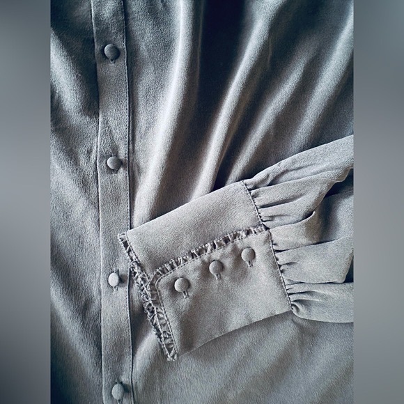 NWT Sézane 100% Silk Léa Shirt in Black Nior, size 6, Small Medium, FR 38 - Picture 3 of 6